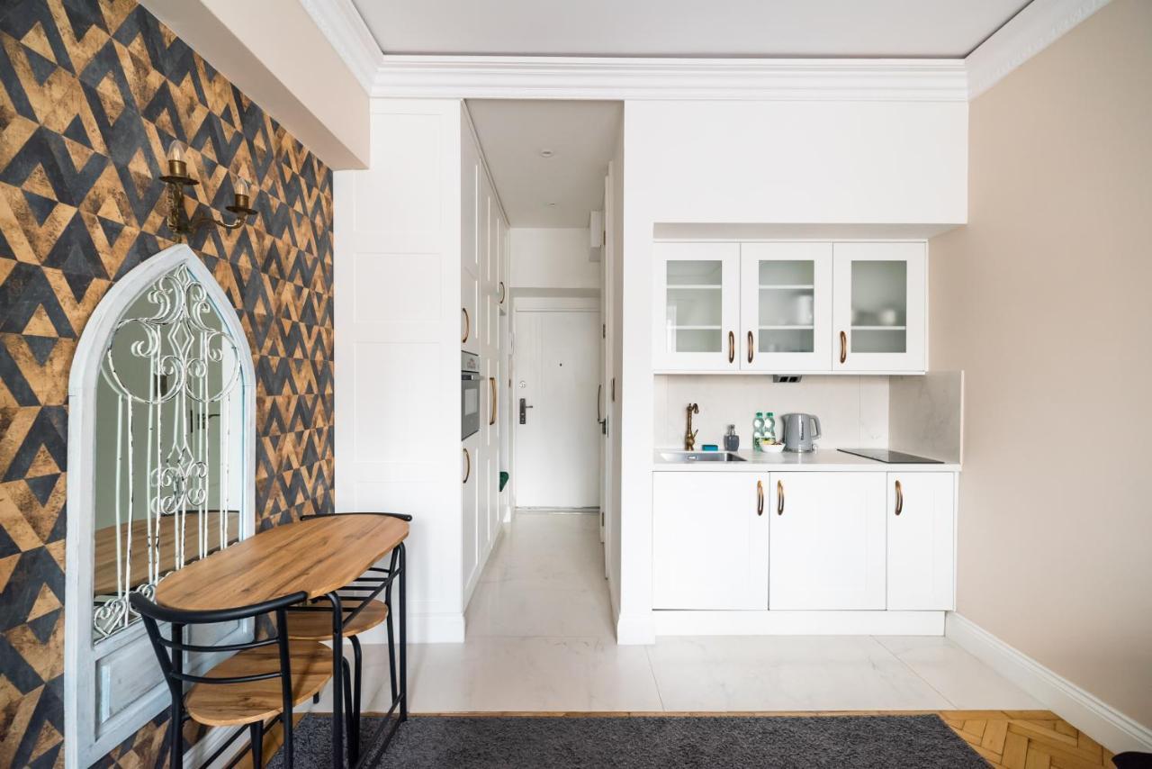 City Centre All In One Apartment Warsaw Exterior photo